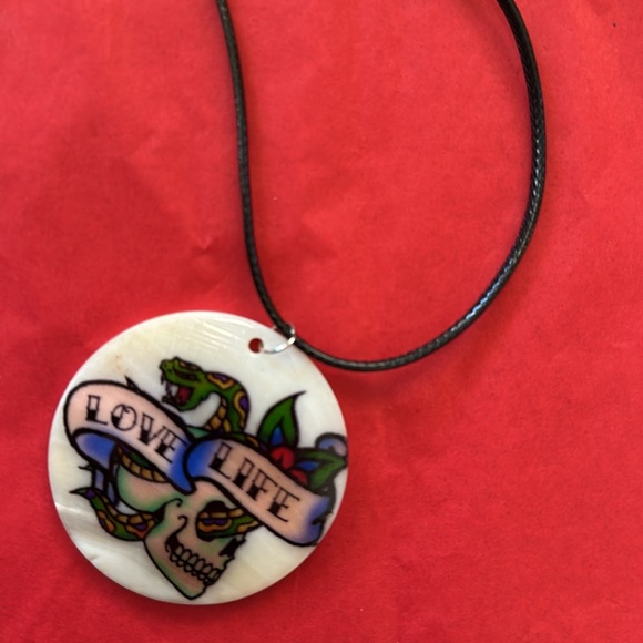 Vintage Style Skull Pendant Necklace - Picture 3 of 3